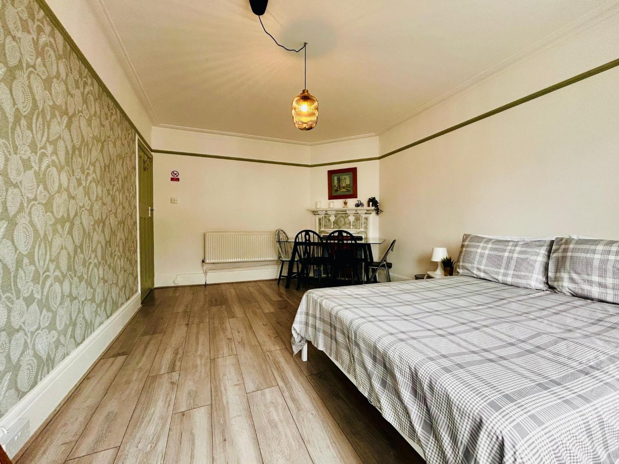 Rest Boutique Golders Green Londra Exterior foto